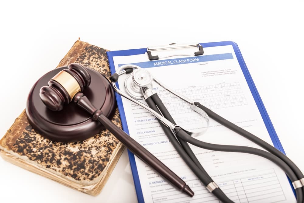 What Is the Average Settlement for a Medical Malpractice Claim? - Hollander  Law Firm Accident Injury Lawyers